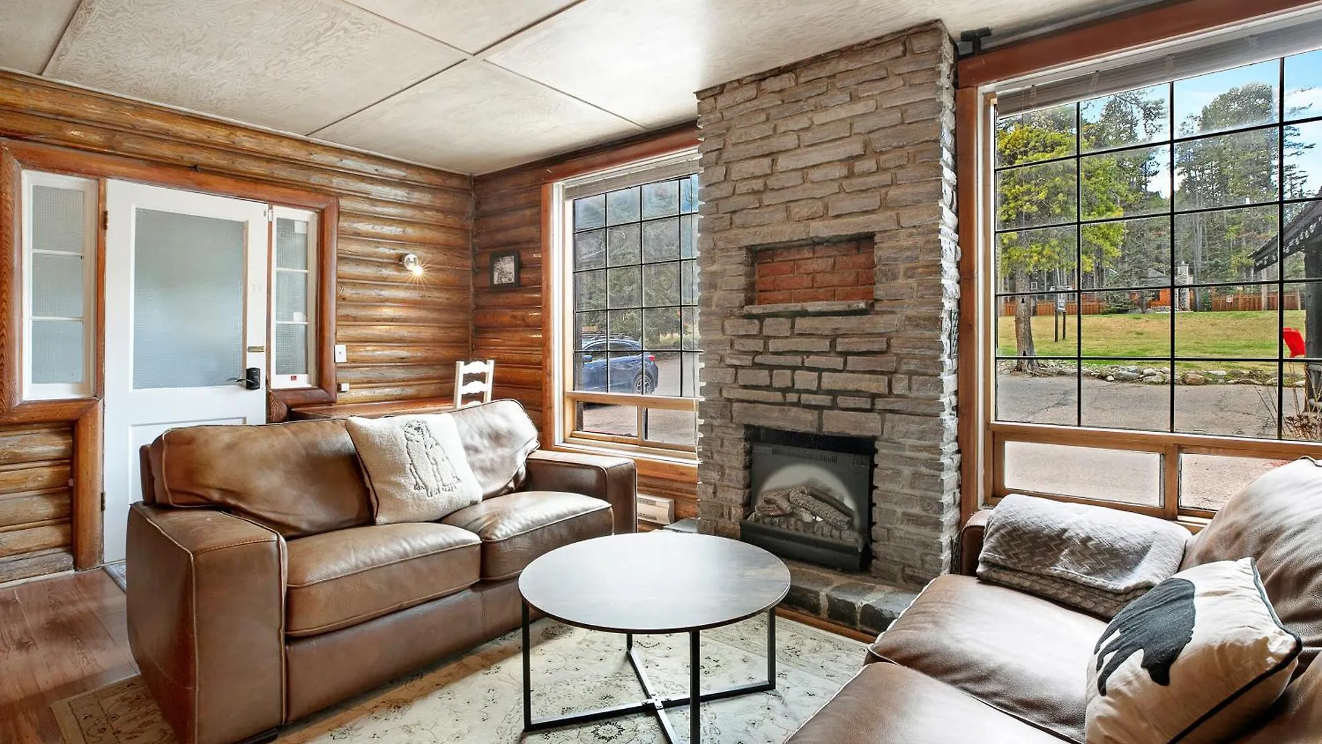 Elkhorn Lodge Vacation Rentals Banff