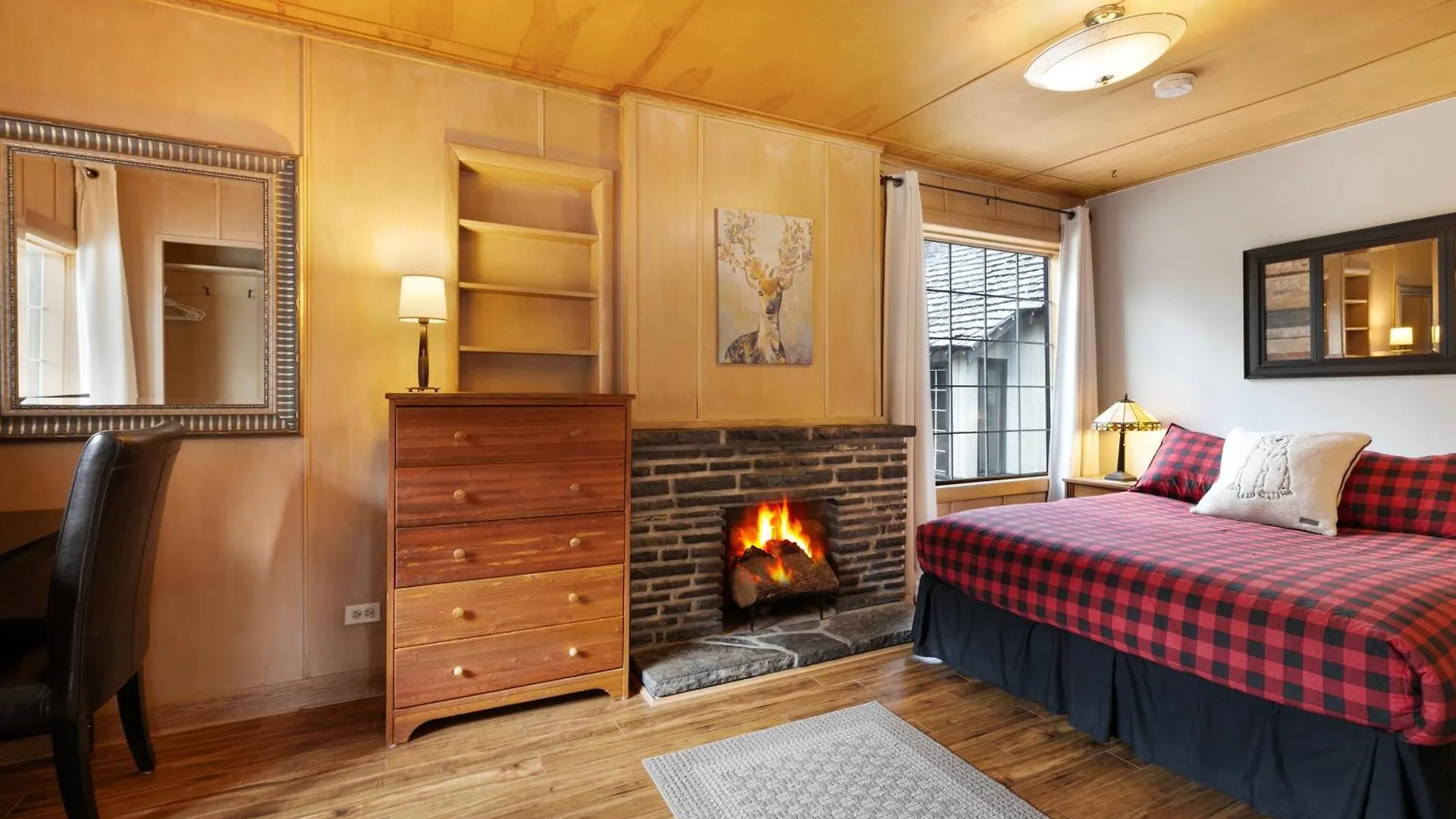 Elkhorn Lodge Vacation Rentals Banff