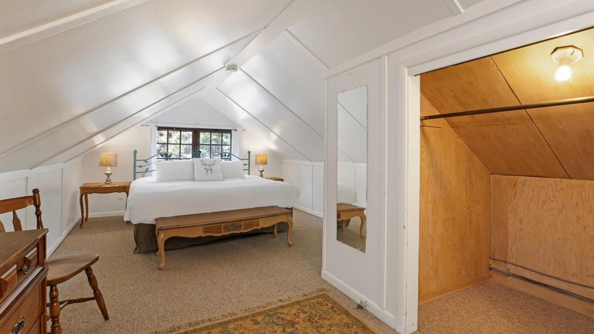 Elkhorn Lodge Vacation Rentals Banff